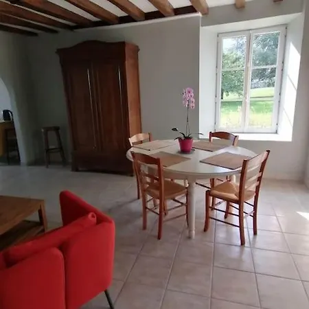 Charmant Gite : Les Flambeaux Mareuil-en-Brie Exterior photo